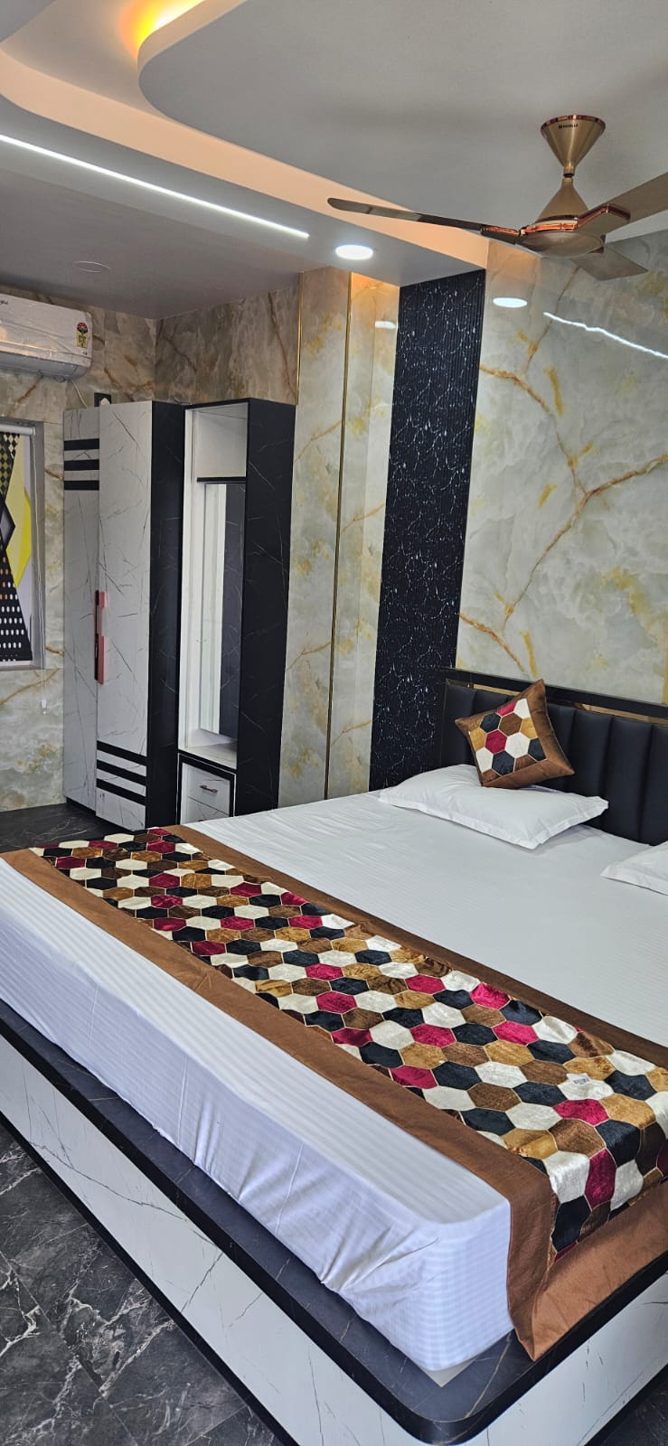 Swaraj Inn AC Twin Double Bed Room - Best Budget-Friendly Accommodation in Paradeep