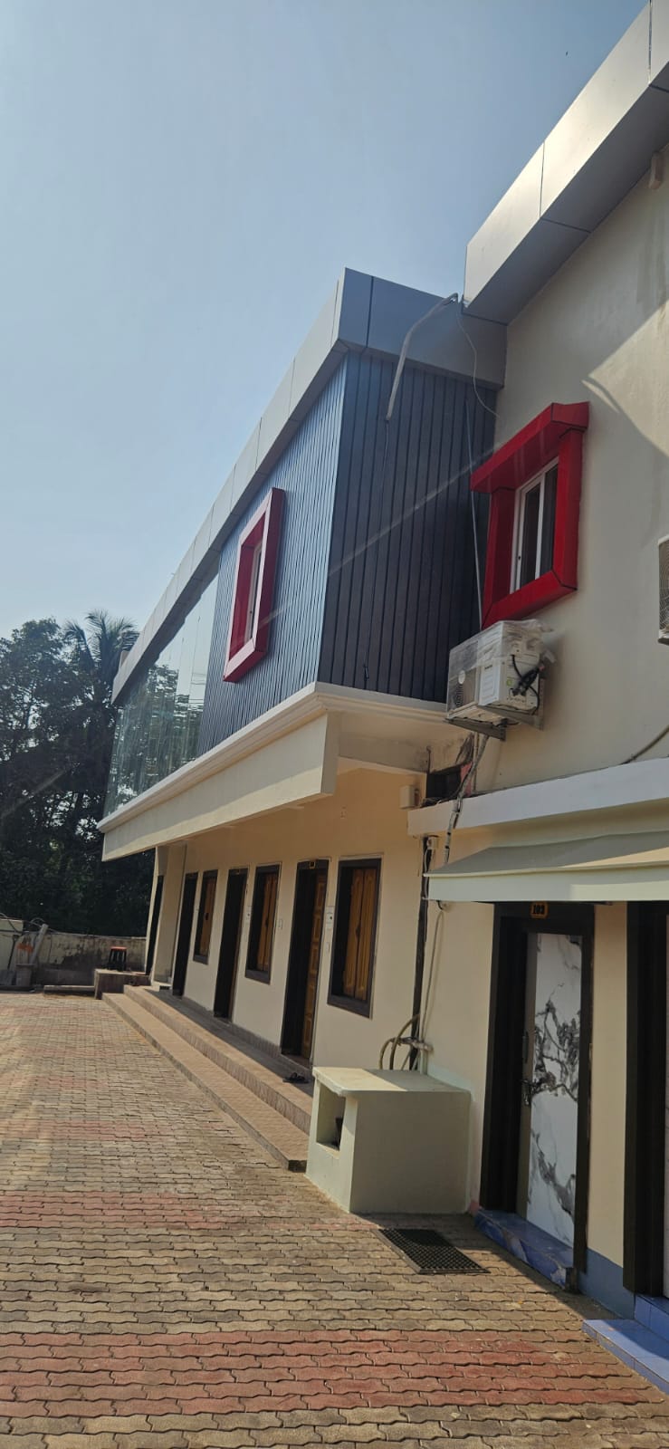 Swaraj Inn Exterior - Prime Location at Gate bazar Paradeep Center